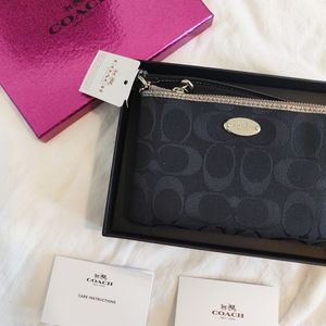 NWT Coach New York Wristlet